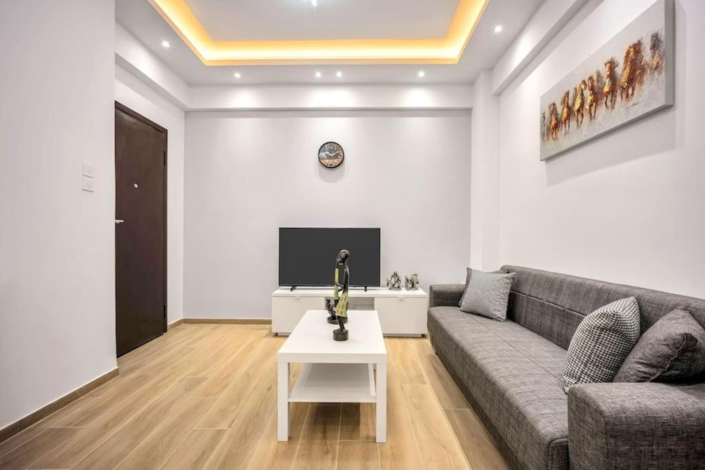 Artemis Modern Apartment เอเธนส์ ภายนอก รูปภาพ