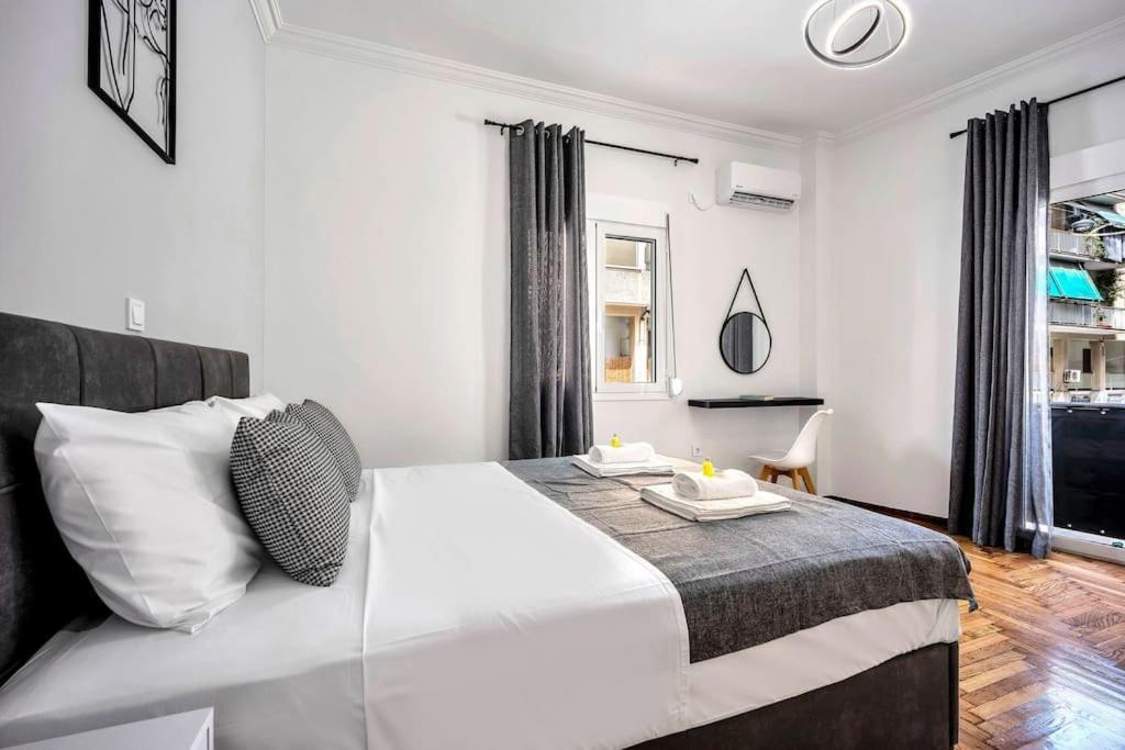 Artemis Modern Apartment เอเธนส์ ภายนอก รูปภาพ